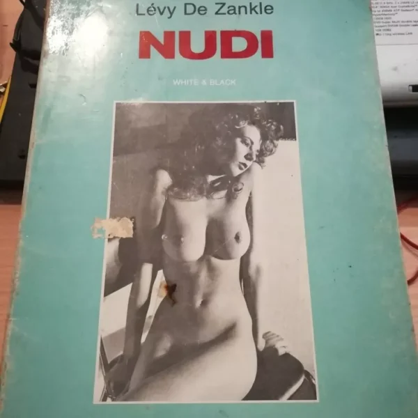 Nudi (Black & White) / Levy De Zankle