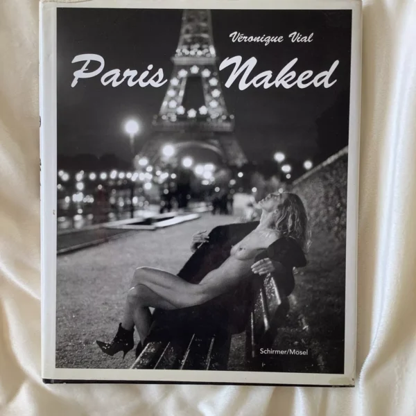Paris Naked / Veronique Vial